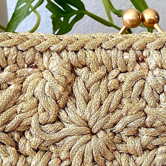 ♦️SOLD♦️ Stella McCartney Minaudière Wheat Gold Tan Crochet Kiss-Lock Clutch - Picture 4 of 17